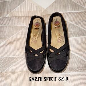 Earth Spirit Black Women's Flats with Crisscross Design